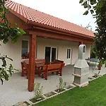 Prazdninovy Dum Adrelot 33 Cerveny Ujezd (Benesov)