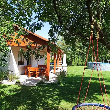 Prazdninovy Dum Adrelot 33 度假居 *
