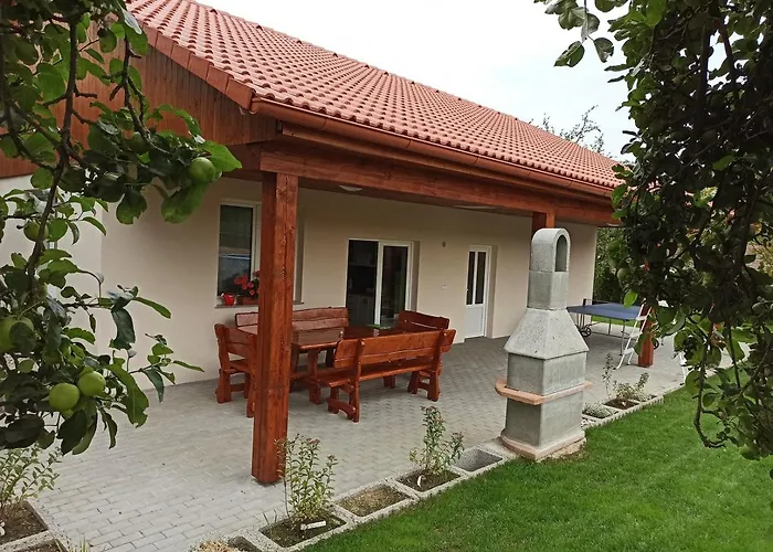 Prazdninovy Dum Adrelot 33 Cerveny Ujezd (Benesov)